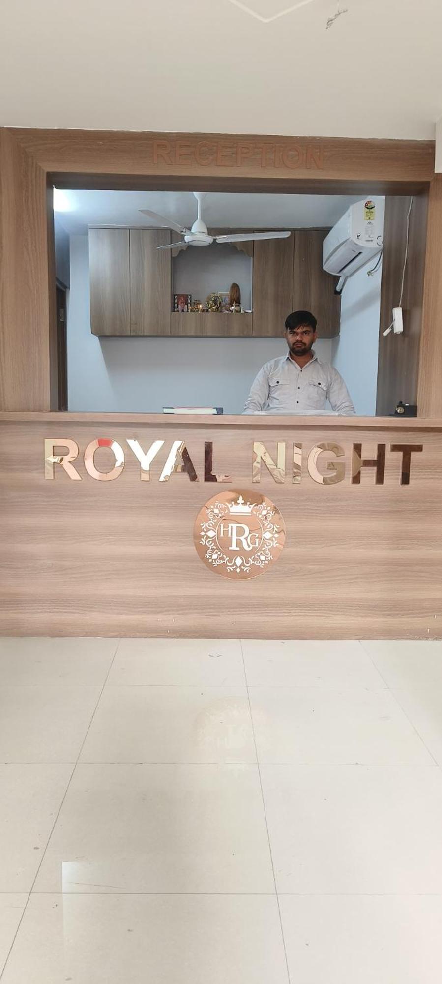 Hotel Royal Night Daman Extérieur photo