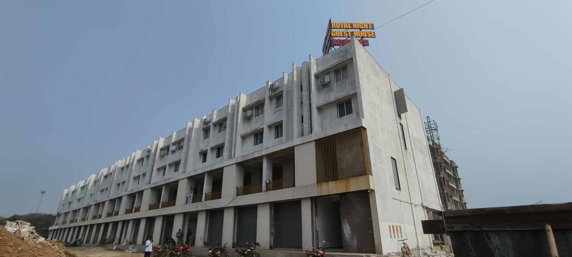 Hotel Royal Night Daman Extérieur photo