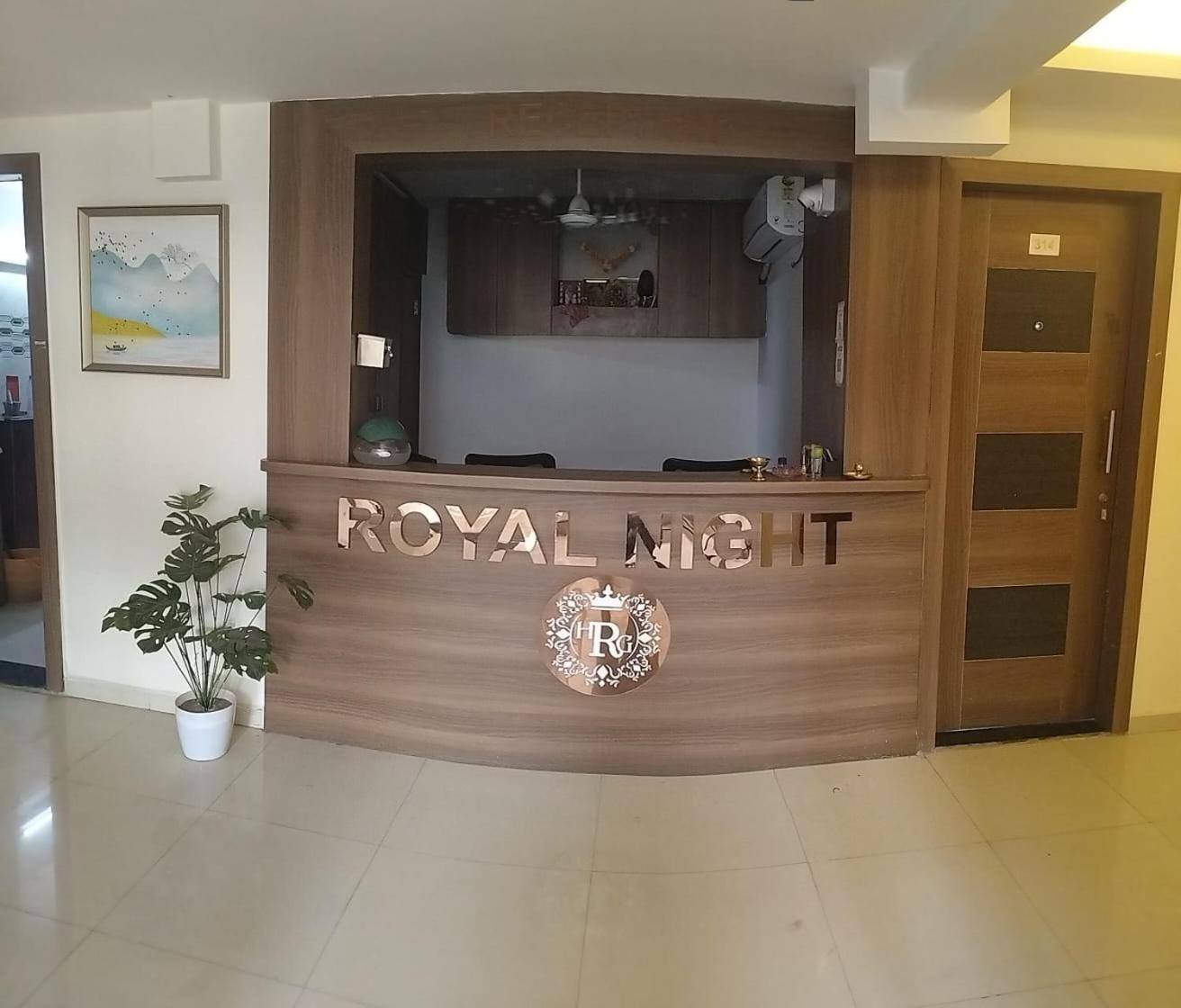 Hotel Royal Night Daman Extérieur photo